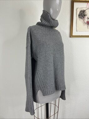 G. Label GOOP Merino Wool Yang Hi Cuff Gwenyth Paltrow Turtleneck Ribbed Slit He